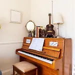 Charming London Retreat
